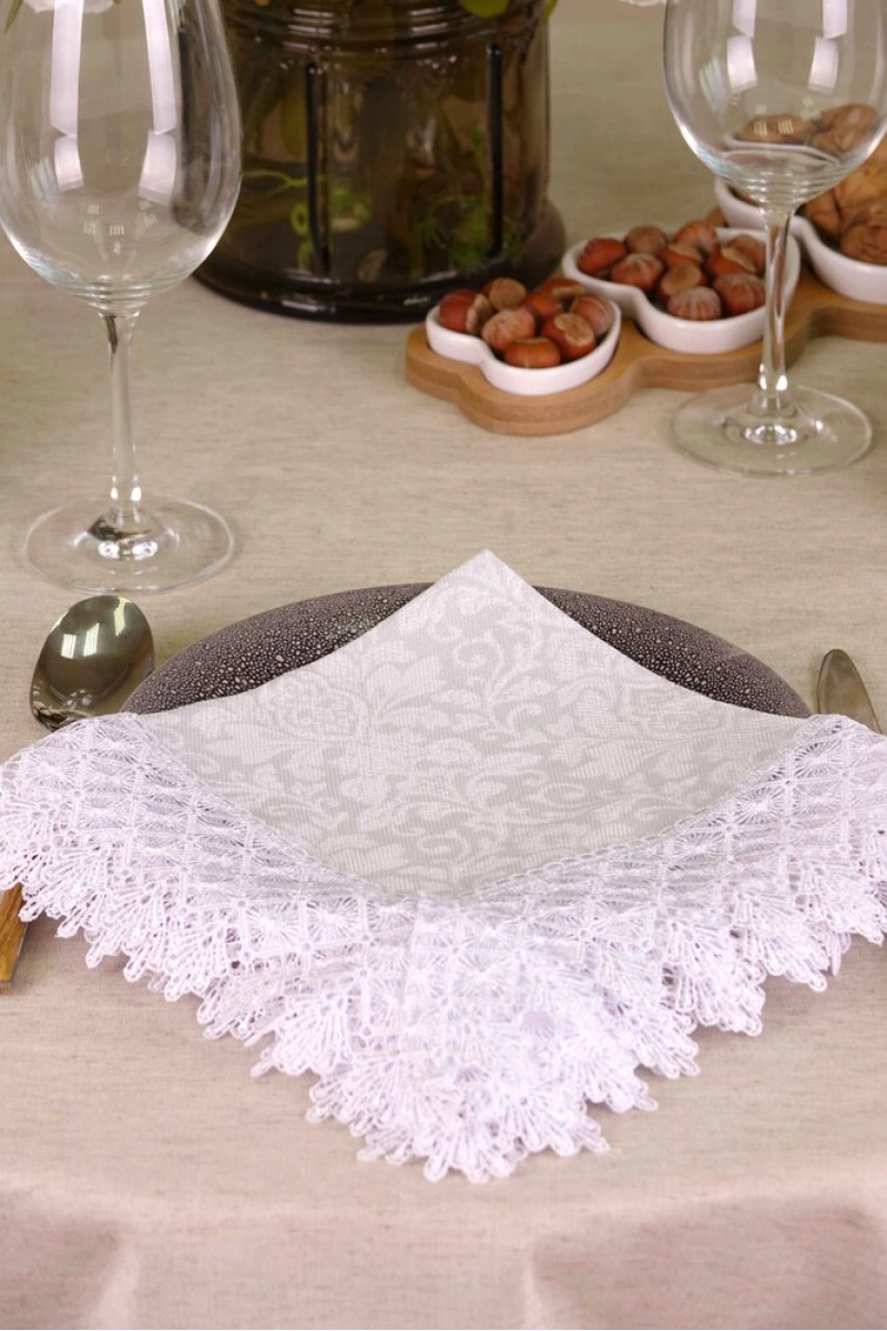 Салфетка из рогожки с кружевом 014 Белое кружево (вид 3)