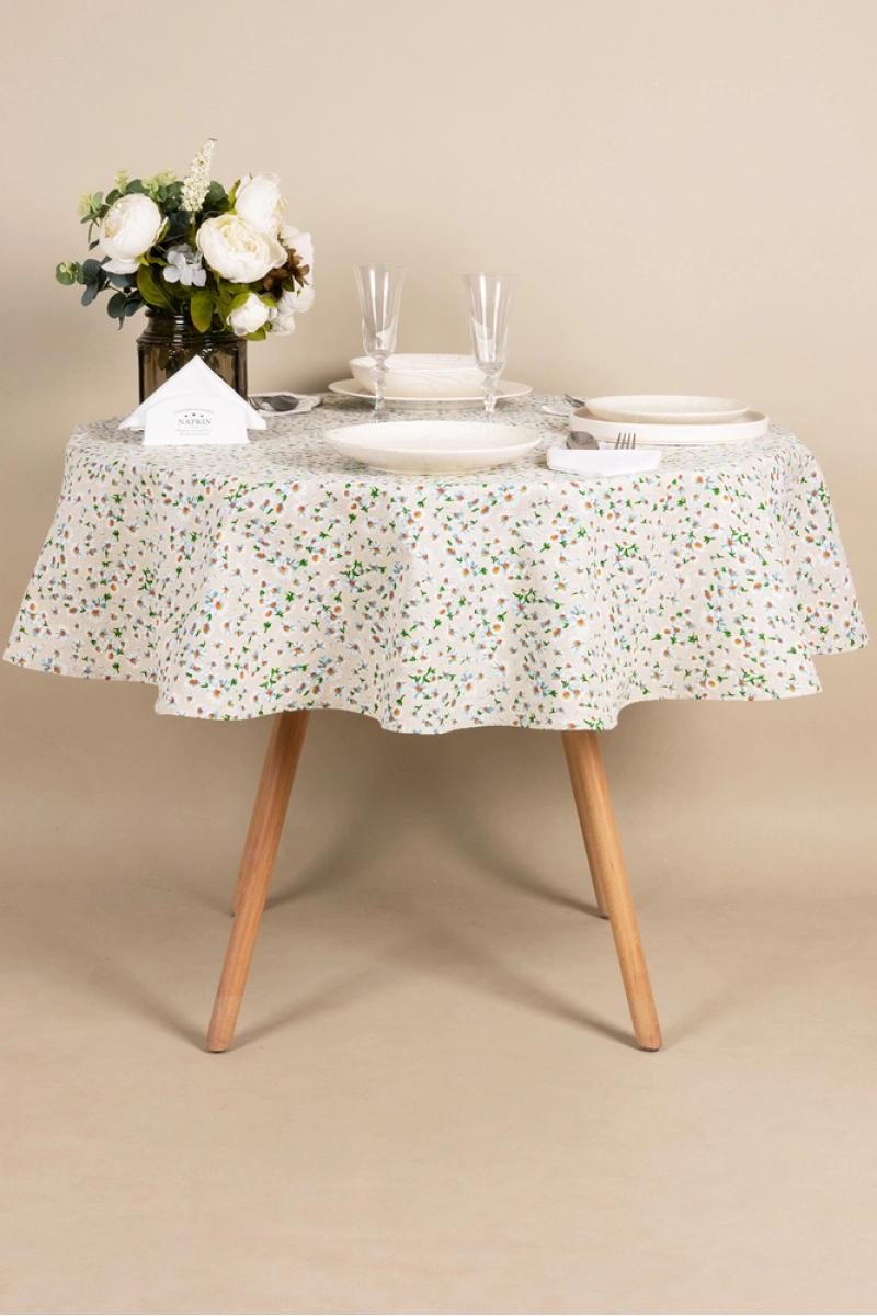 Скатерть круглая полулен "ГОС" Россыпь ромашек (145х145 см)