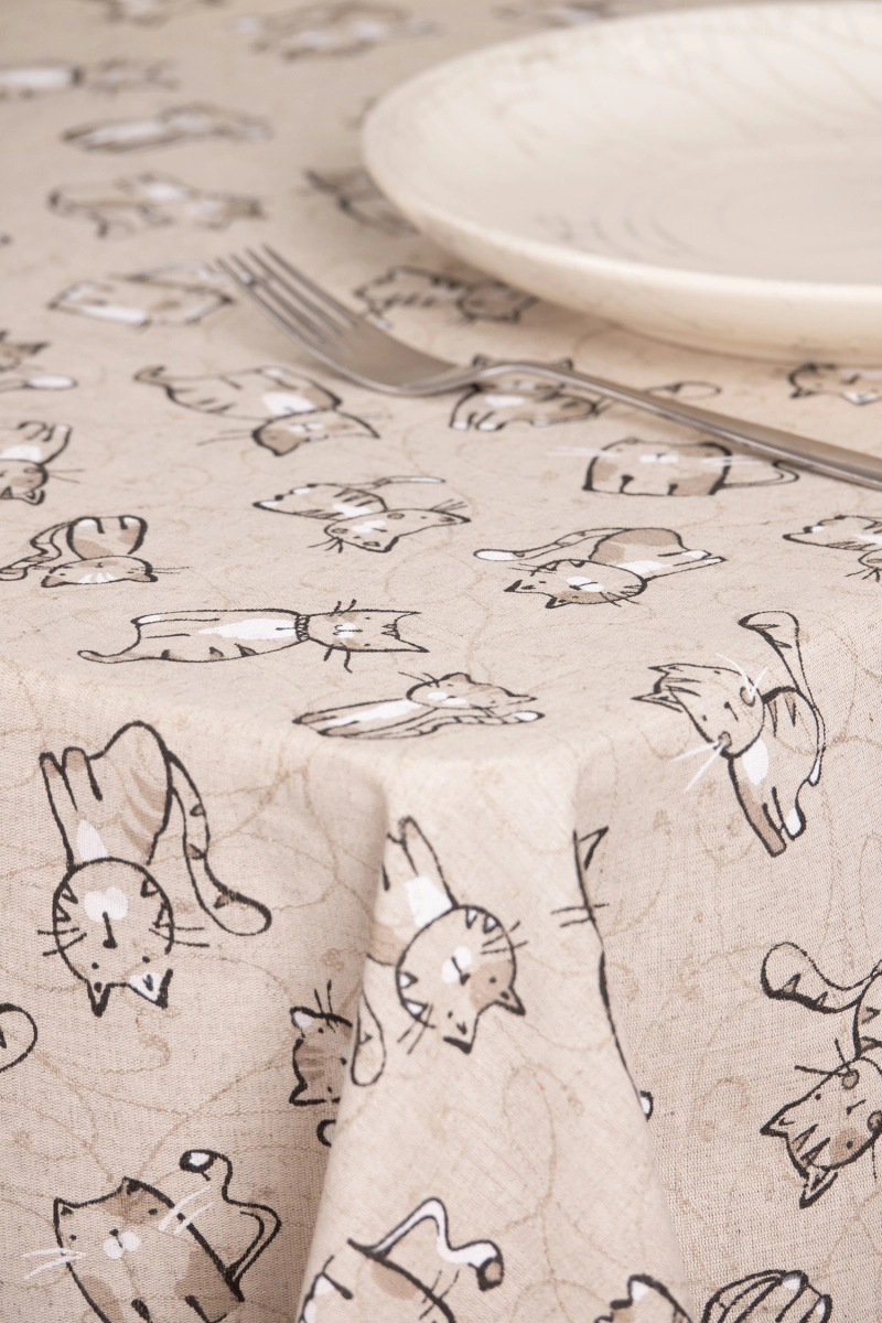 Скатерть полулен "ГП" Китти (чёрный)