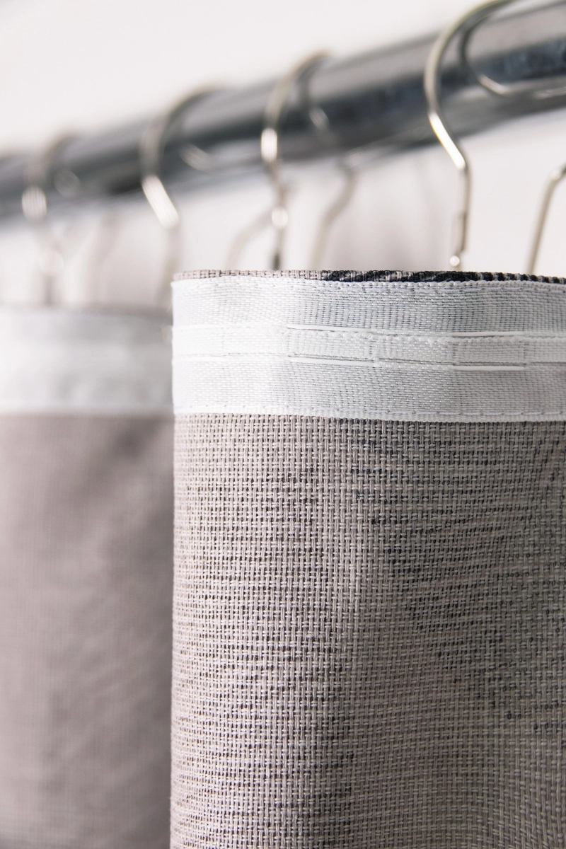 Комплект штор из рогожки "ХБК" Блоссом (чёрный)